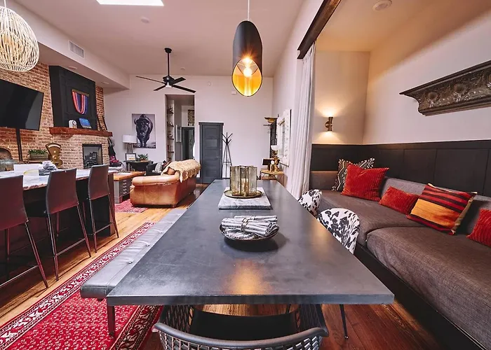 Luxe Main St Loft With Rooftop Lounge And Balcony *