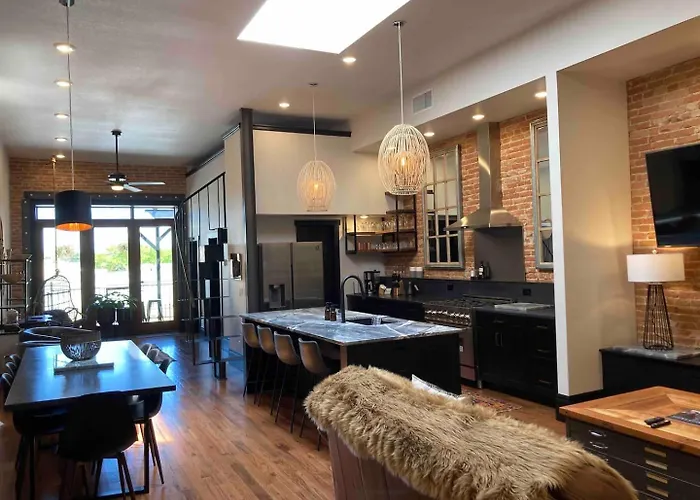 Luxe Main St Loft With Rooftop Lounge And Balcony * Sheridan