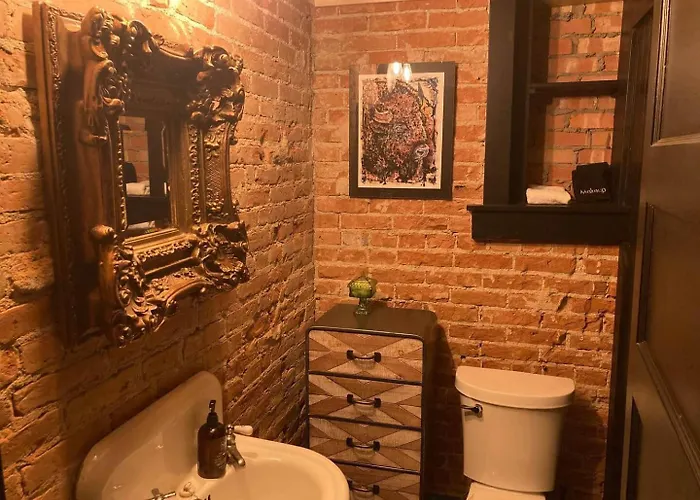 Luxe Main St Loft With Rooftop Lounge And Balcony Hotel