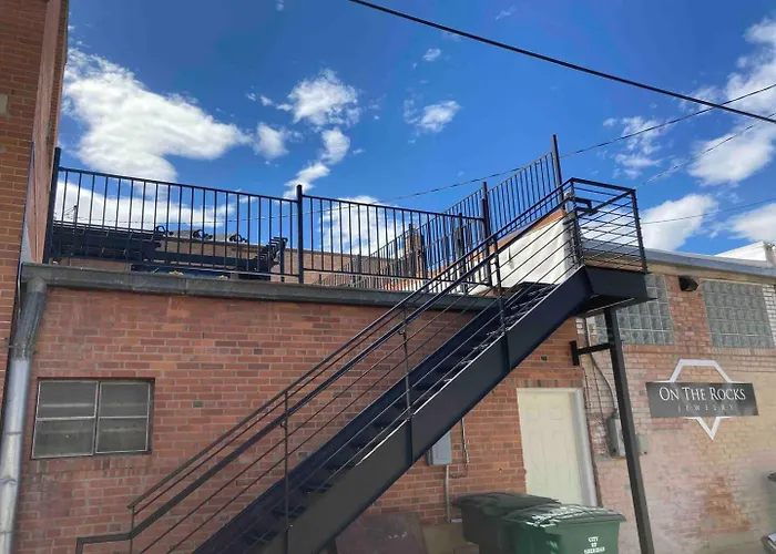 Hotel Luxe Main St Loft With Rooftop Lounge And Balcony